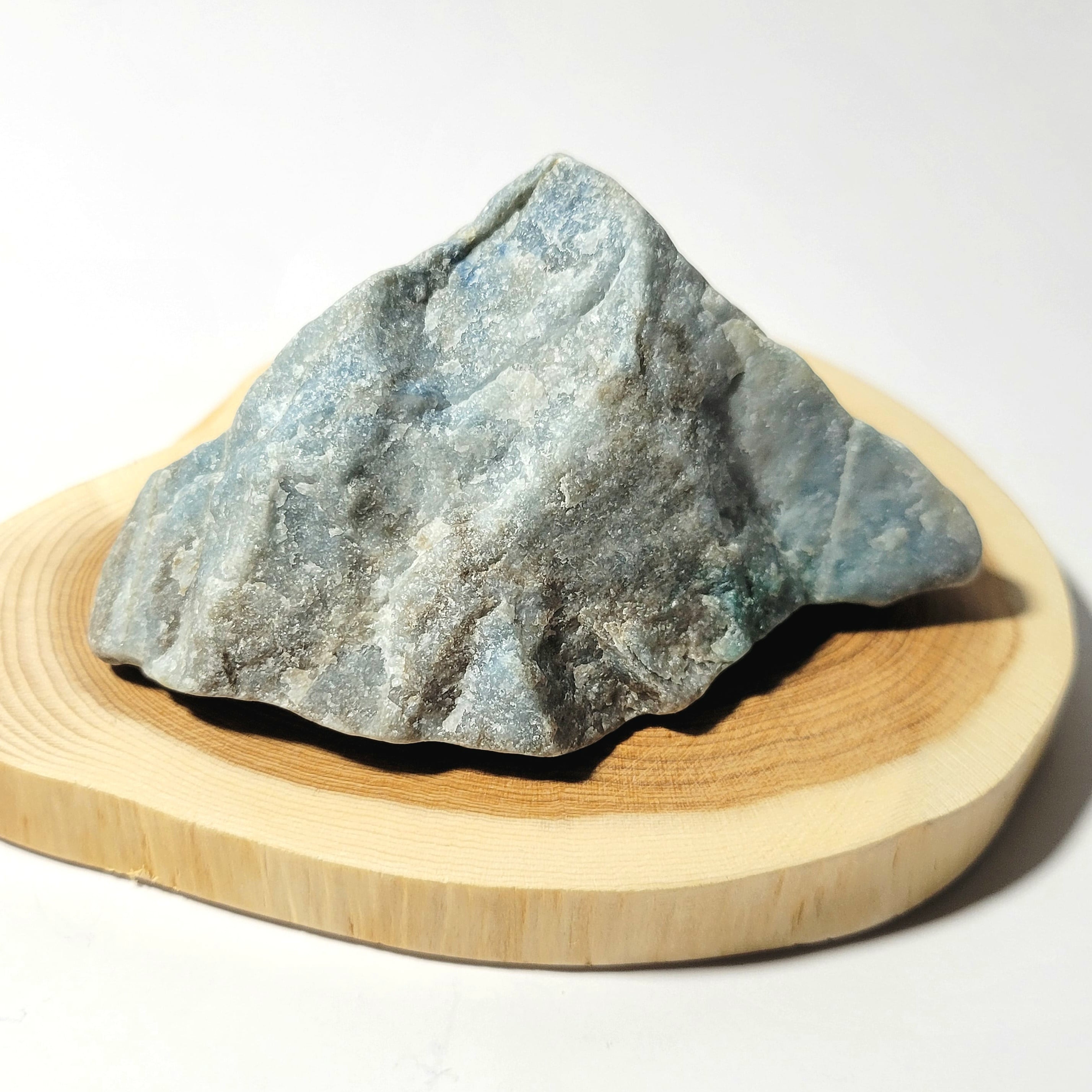 糸魚川ひすい極上の海石 圧砕ろうかん 原石 翡翠 鉱物標本 コン沢 水石